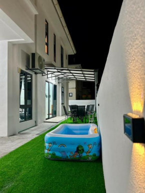 New Luxury Semi-D In Banting, Pantai Morib - Nearby Tanjung Sepat